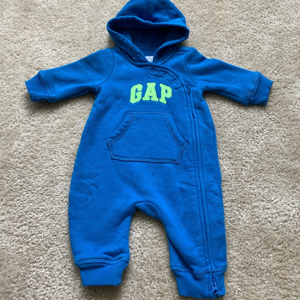 Baby clothes